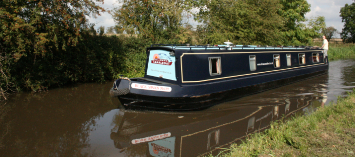 CanalBoat_Hero